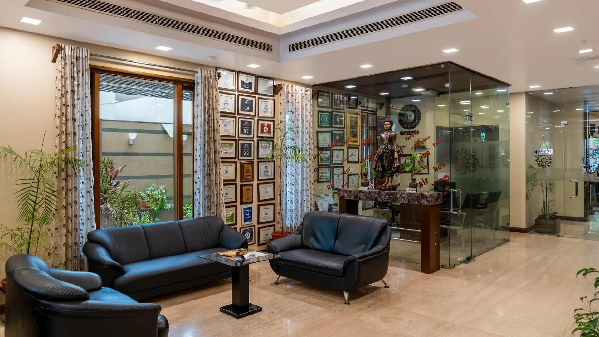 Where to Stay for Work: 7 Business Hotels Near City Palace