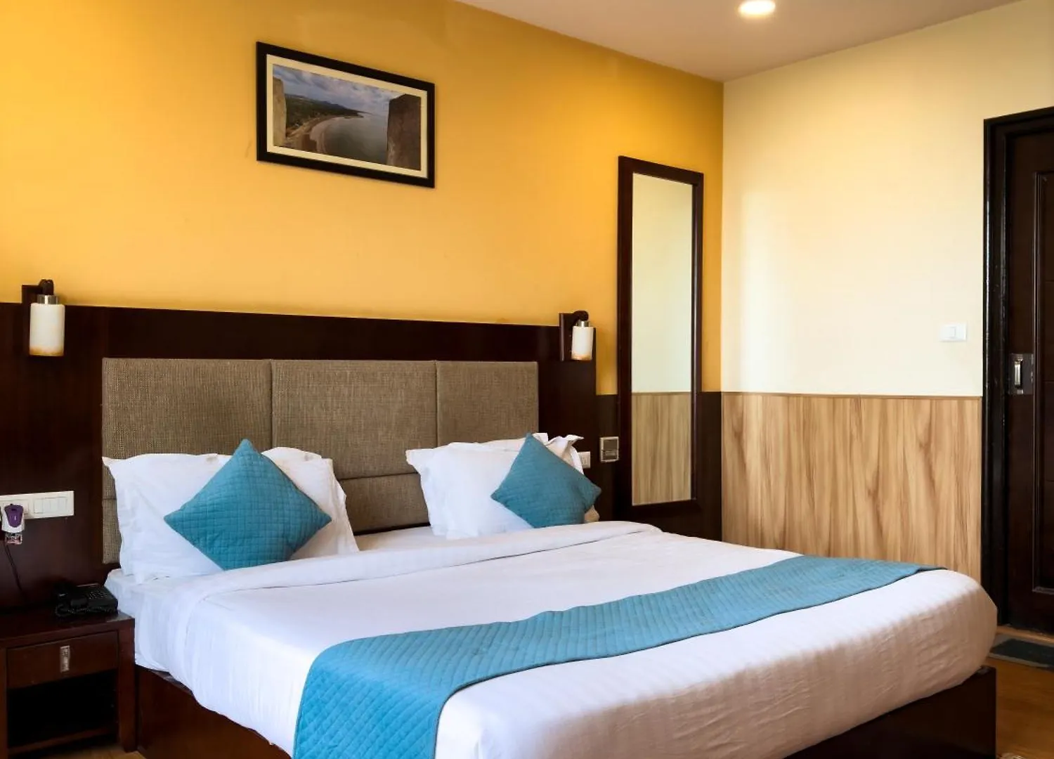 15 Business Hotels Near Fateh Sagar Lake Worth Booking