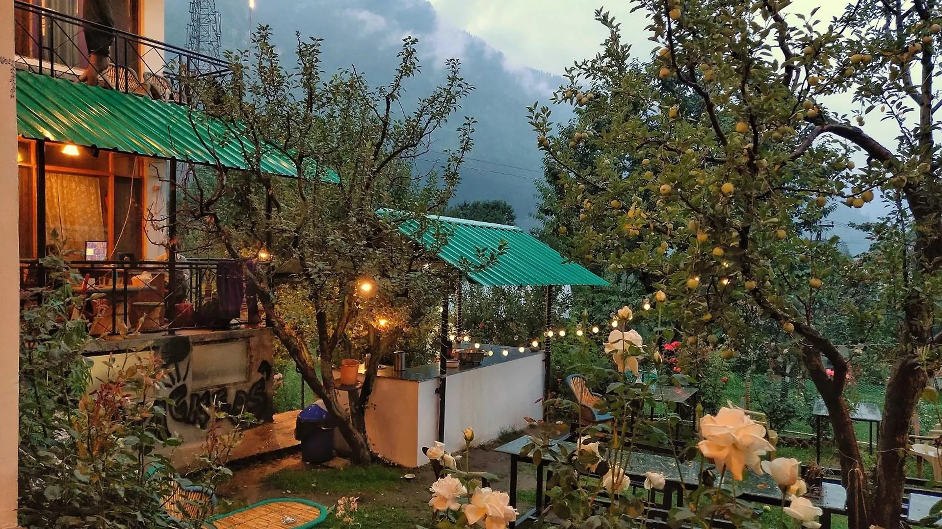 9 Central Manali Hotels Close to Solang Ropeway Path Cable Car