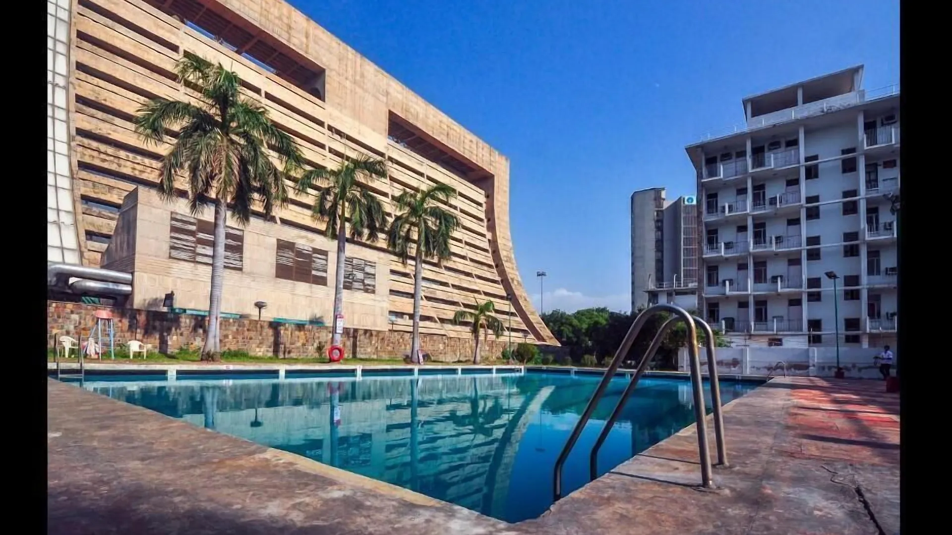 15 Top-Rated Hostels in North India for Budget Travelers