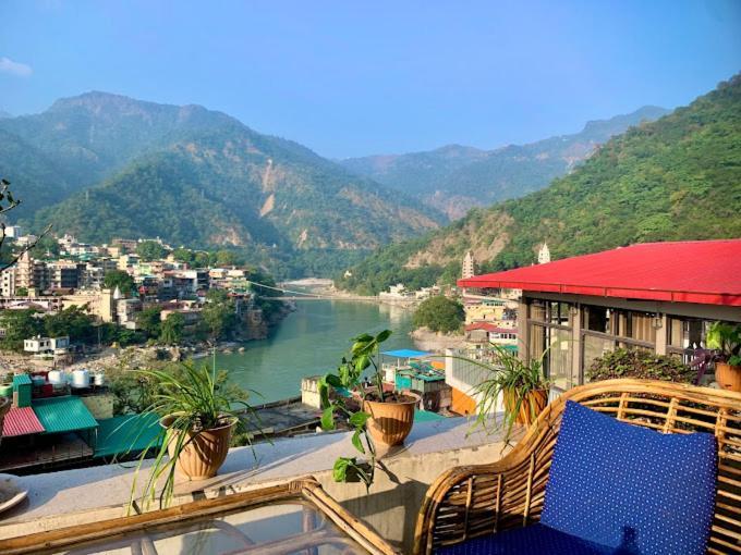 Where to Stay Near Laxman Jhula: 5 Best Budget Hotels